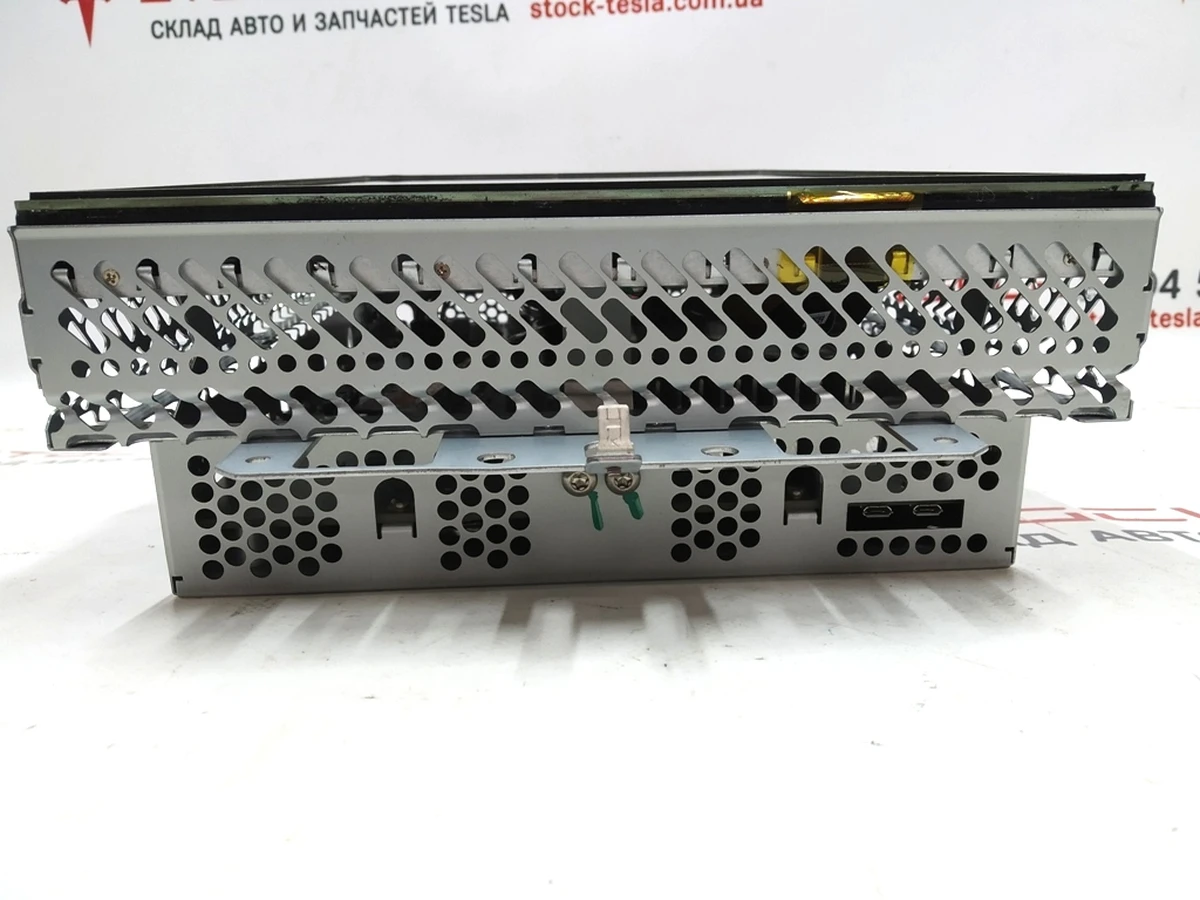 1 Main control unit (large touch screen MCU) INTEL without certification Tesla model S REST 1451809-S0-H