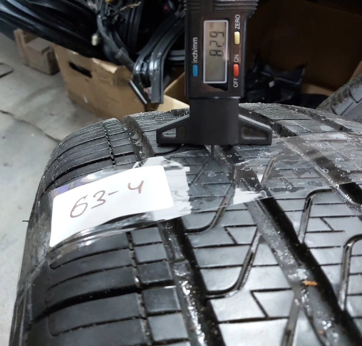 1 Tire set (4 units) 235/45R18 98V M S PIRELLI CINTURATO P7 8,15 mm 8,16 mm 8,29 mm 8,32 mm Tesla model 3 1450778-00-A