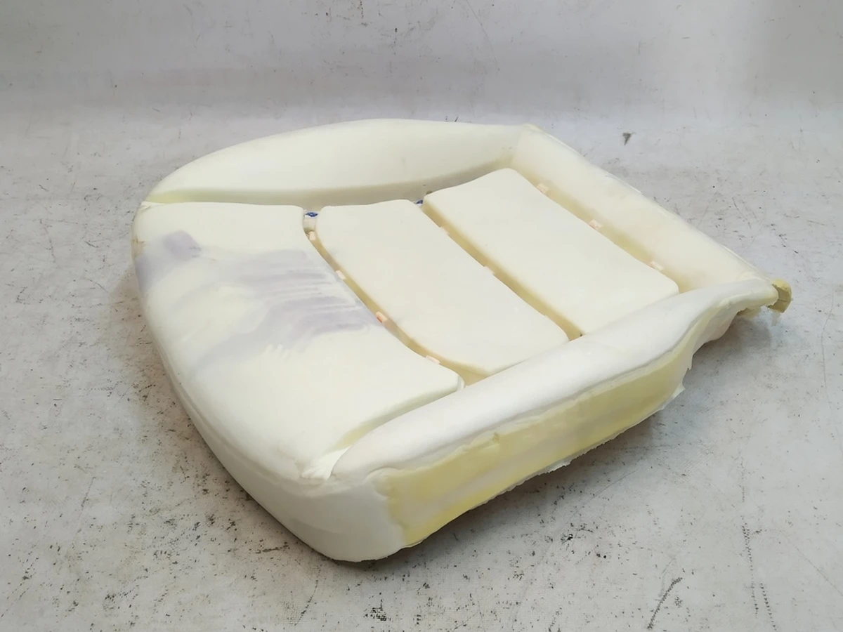 7 Пінний наповнювач подушки сидіння 1-го ряду Tesla Model 3, Model Y 1920017-00-A, 1108837-00-D