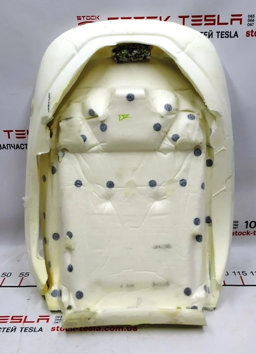 4 First row seatback foam pad assembly - left hand (damaged) Tesla Model 3, Model Y 1450868-00-E, 1450868-00-F