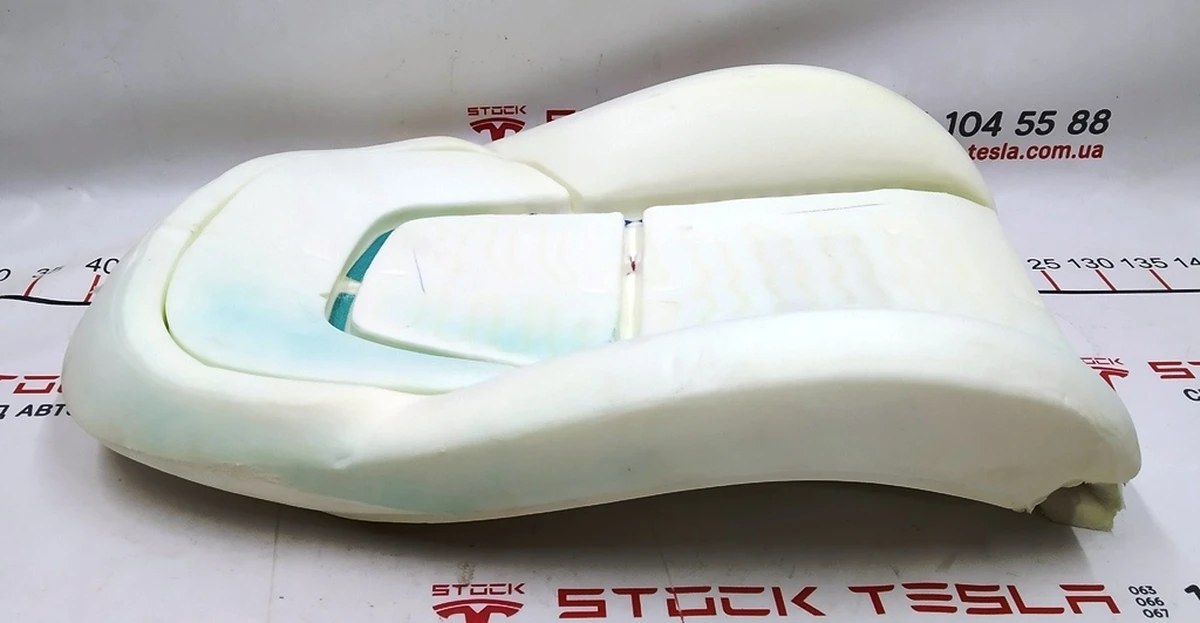 4 First row seatback foam pad assembly - left hand (damaged) Tesla Model 3, Model Y 1450868-00-E, 1450868-00-F