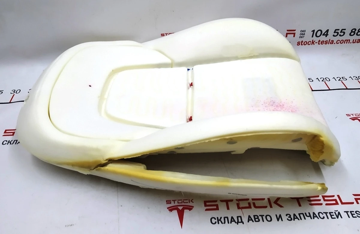 15 Пінний наповнювач спинки пасажирського сидіння (з пошкодженням) Tesla Model 3, Model Y 1920018-00-A