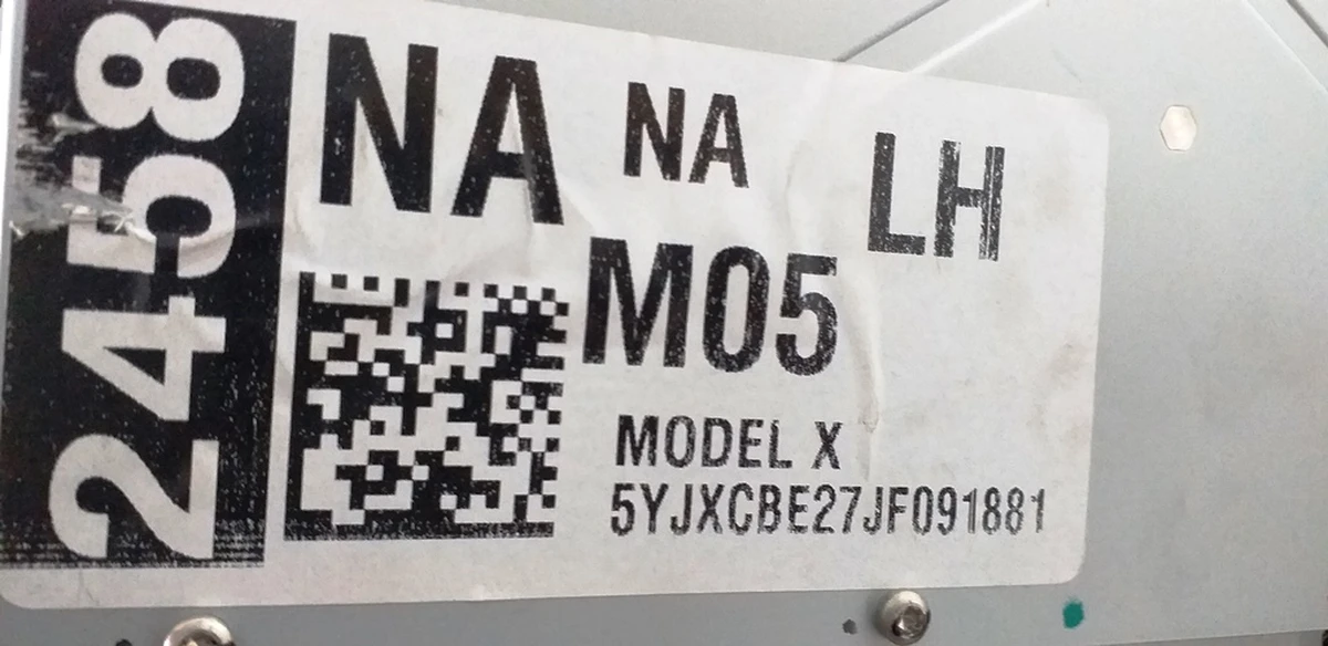 1 Главный блок управления (большой сенсорный экран MCU) INTEL без сертификата Tesla model X 1451809-S0-G