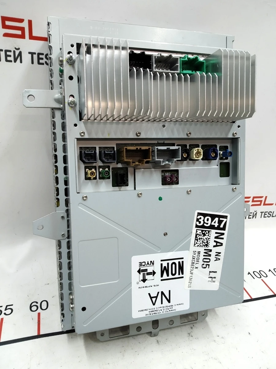 1 Главный блок управления (большой сенсорный экран MCU) INTEL без сертификата Tesla model S REST, model X 1451809-S0-H