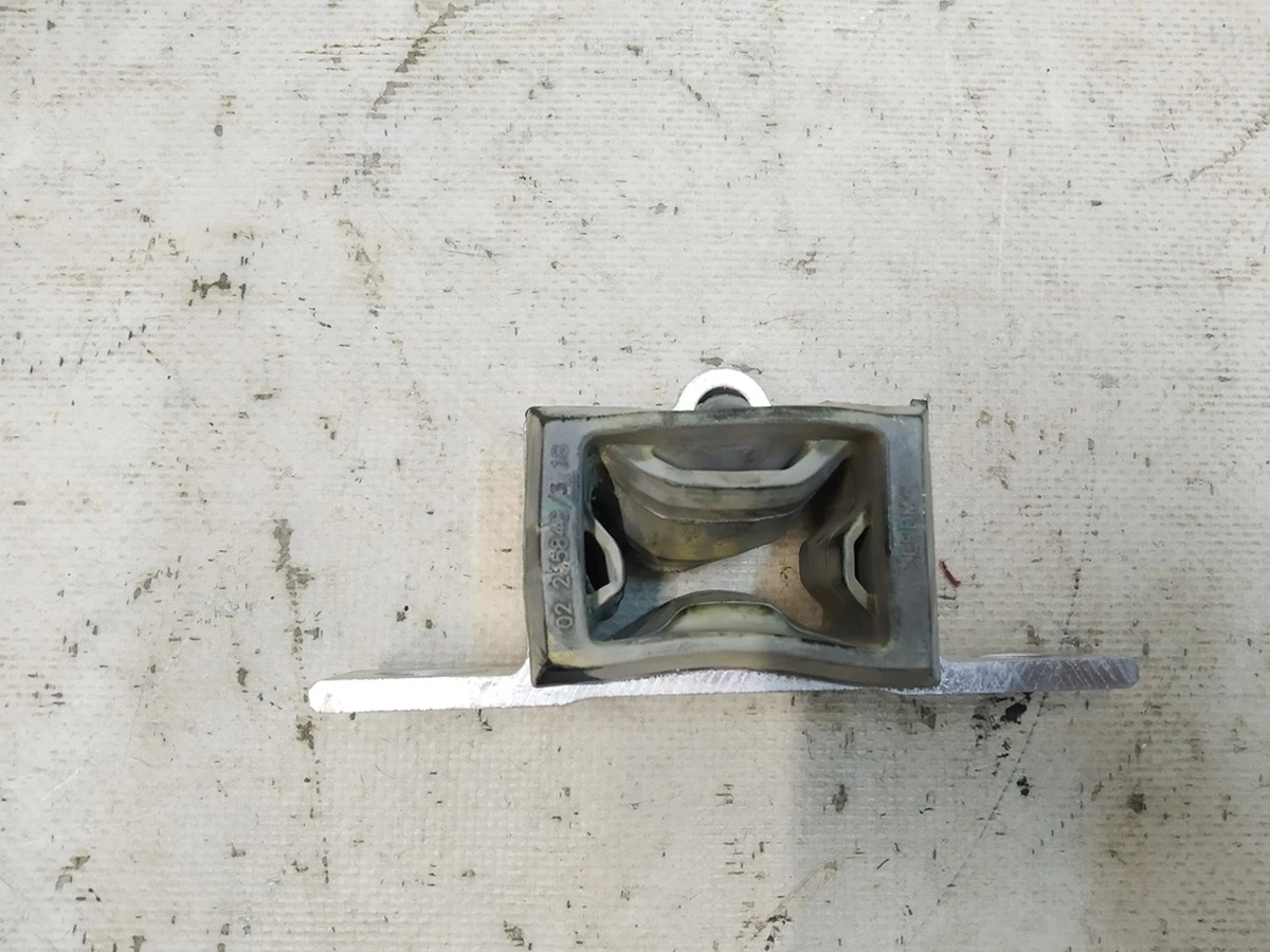 5 Model Y, CFM, Isolator and Hardware Kit Tesla Model 3, Model Y 1451878-00-A