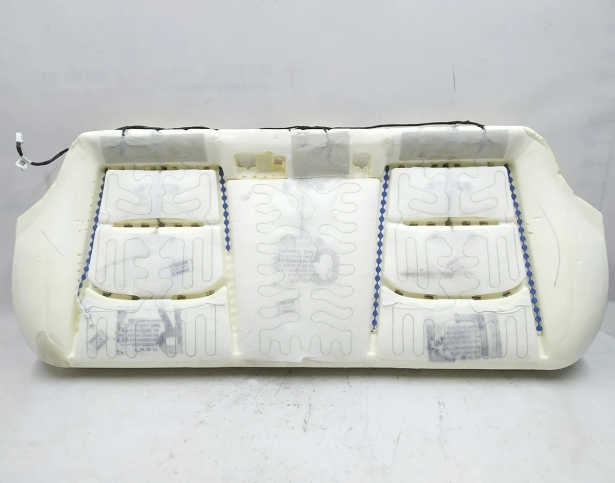 6 Пенный наполнитель сиденья 2-го ряда в сборе с подогревами и датчиками присутствия Tesla model 3 1452685-00-C