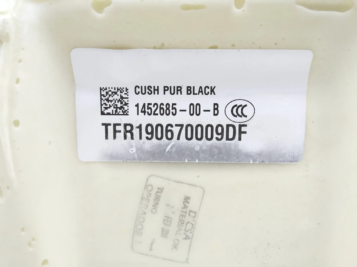 6 Пенный наполнитель сиденья 2-го ряда в сборе с подогревами и датчиками присутствия Tesla model 3 1452685-00-C