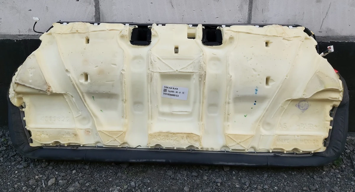 14 Диван другого ряду сидінь (з підігрівом) PUR BLK Tesla model 3 7654336-01-B