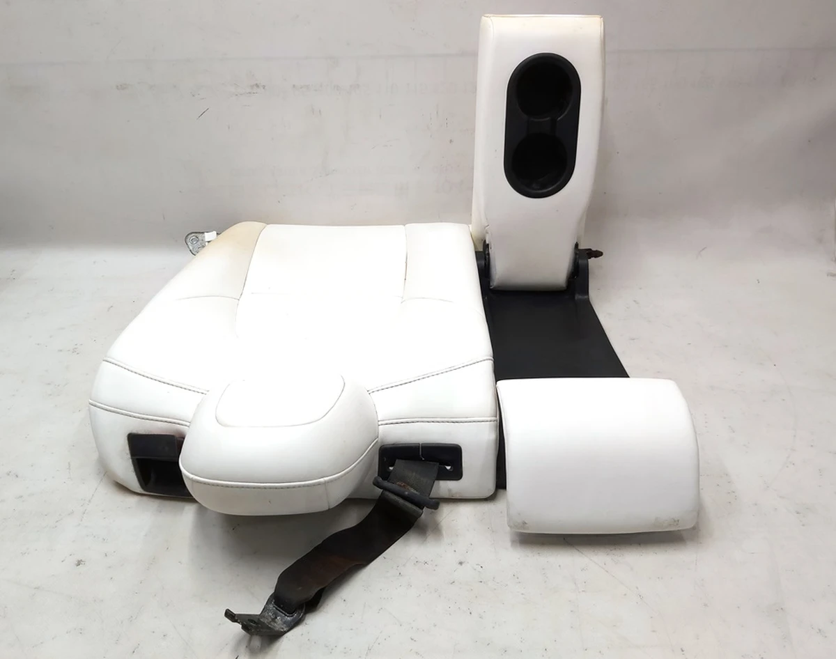 1 Спинка сиденья 2-го ряда двойная WHITE в сборе с центральным подголовником и подлокотником Tesla model 3 1455035-00-A