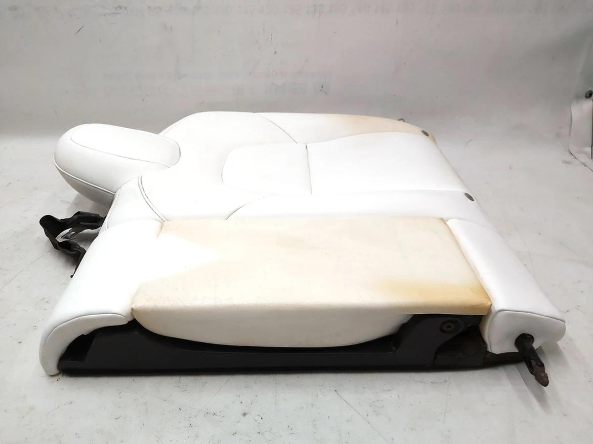 1 Спинка сиденья 2-го ряда двойная WHITE в сборе с центральным подголовником и подлокотником Tesla model 3 1455035-00-A