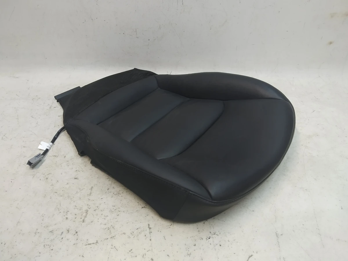 8 First row seat cushion trim assembly - left hand drive - left hand - PREM PUR BLACK Tesla Model 3, Model Y 1452871-01-F