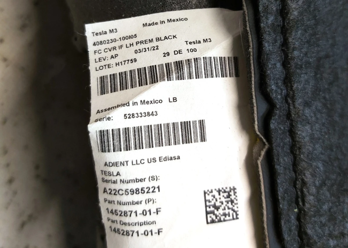 8 Обшивка нижньої частини сидіння водія PREM PUR BLK з підігрівом і наповнювачем Tesla Model 3, Model Y 1456942-00-E