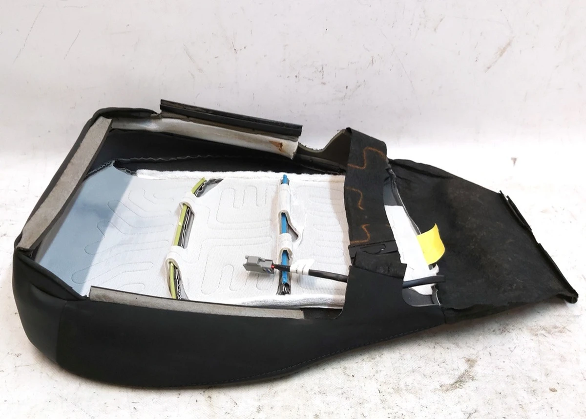 8 M3 1R LH SC TRIM ASY LHD PUR BLK Tesla model 3, model Y 1452871-91-E