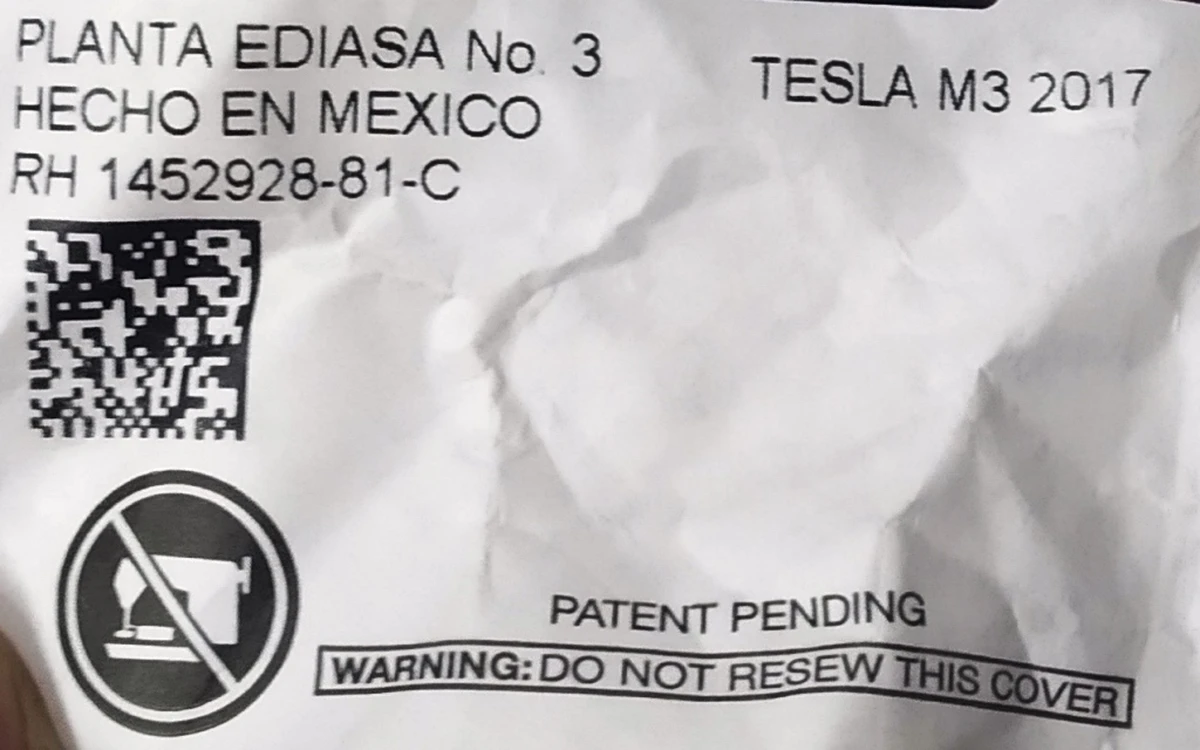 14 1st row seatback trim assembly - right hand - black (damaged) PREM PUR BLACK (повреждение) Tesla Model 3, Model Y 1920673-01-A