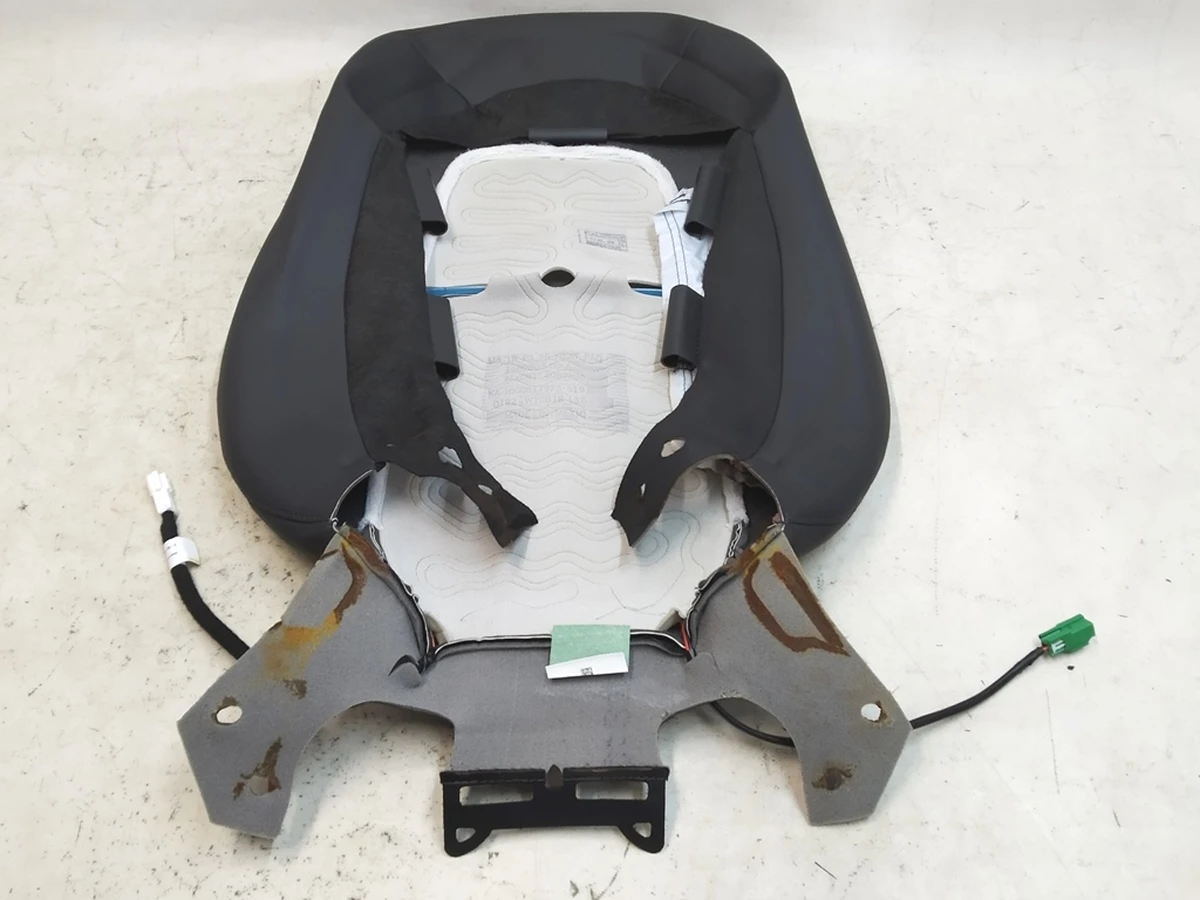 14 1ST ROW SEATBACK TRIM ASSEMBLY - RIGHT HAND - PREM BLACK Tesla model 3 1920673-01-A