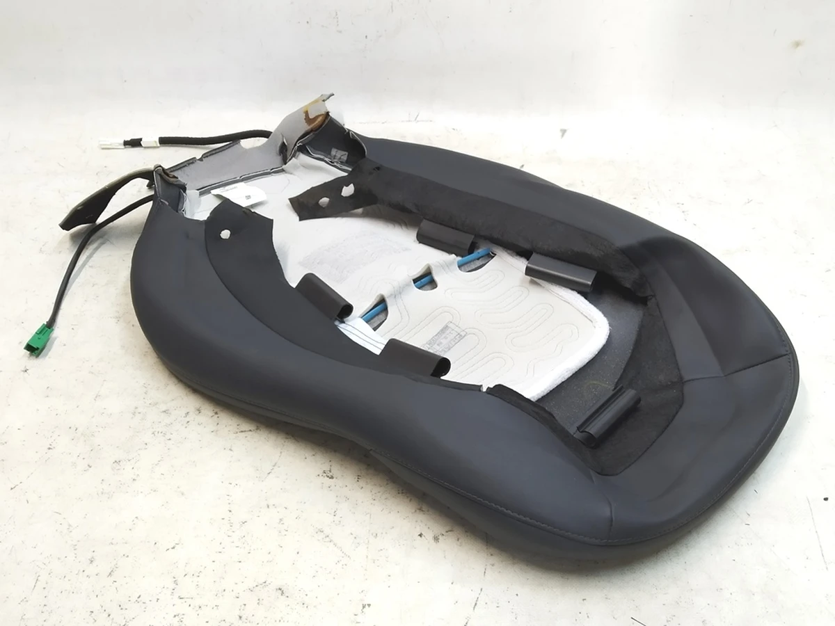 14 1ST ROW SEATBACK TRIM ASSEMBLY - RIGHT HAND - PREM BLACK Tesla model 3 1920673-01-A