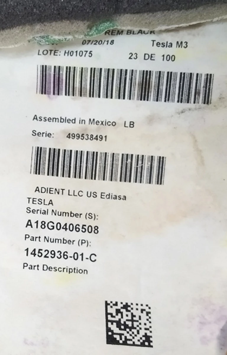 16 Обшивка подушки пасажирського сидіння з підігрівом PREM BLACK Tesla model 3 1920674-01-A