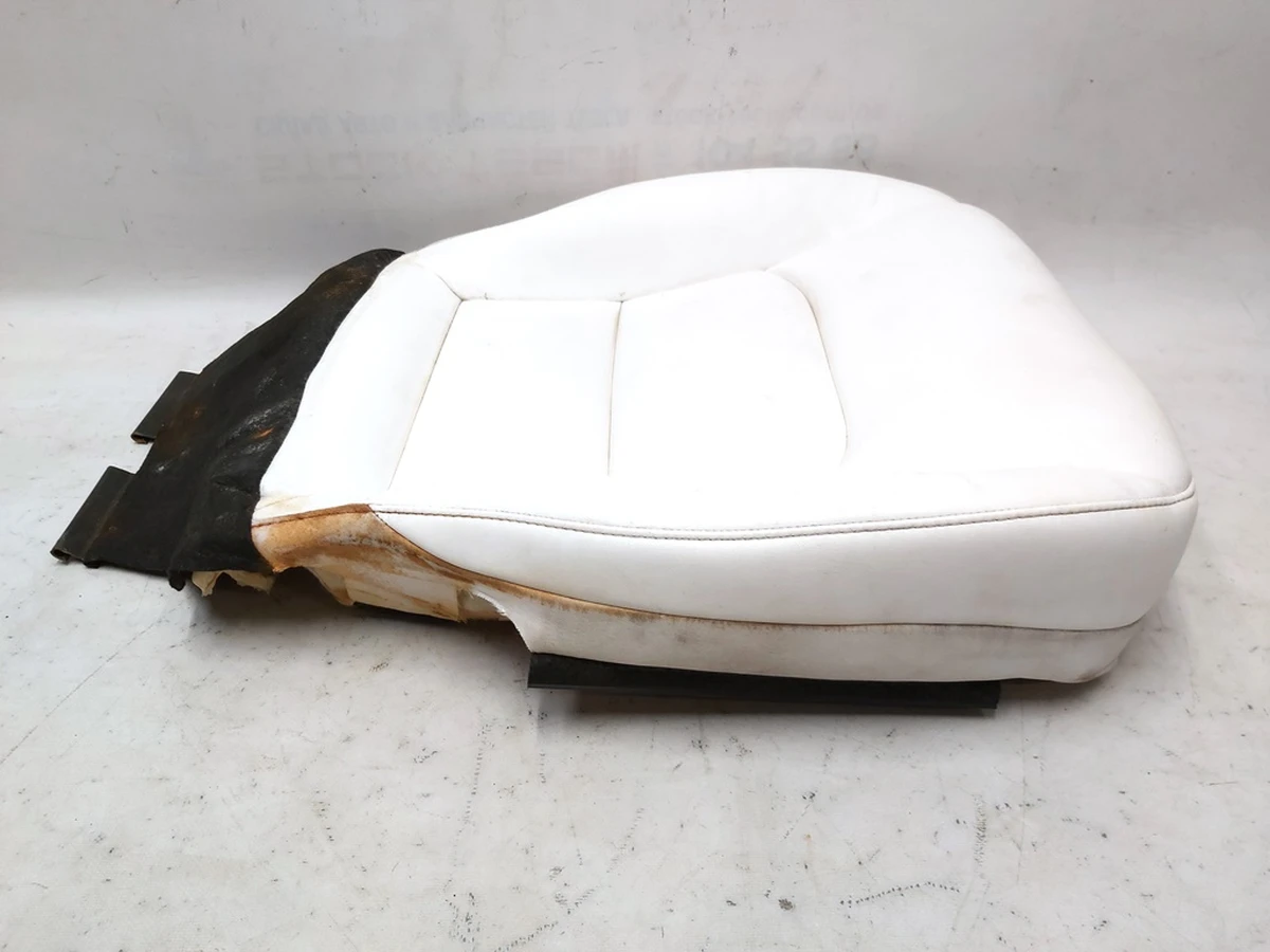 2 Сидіння пасажирське нижня частина з підігрівом WHITE Tesla model 3 7654324-82-C