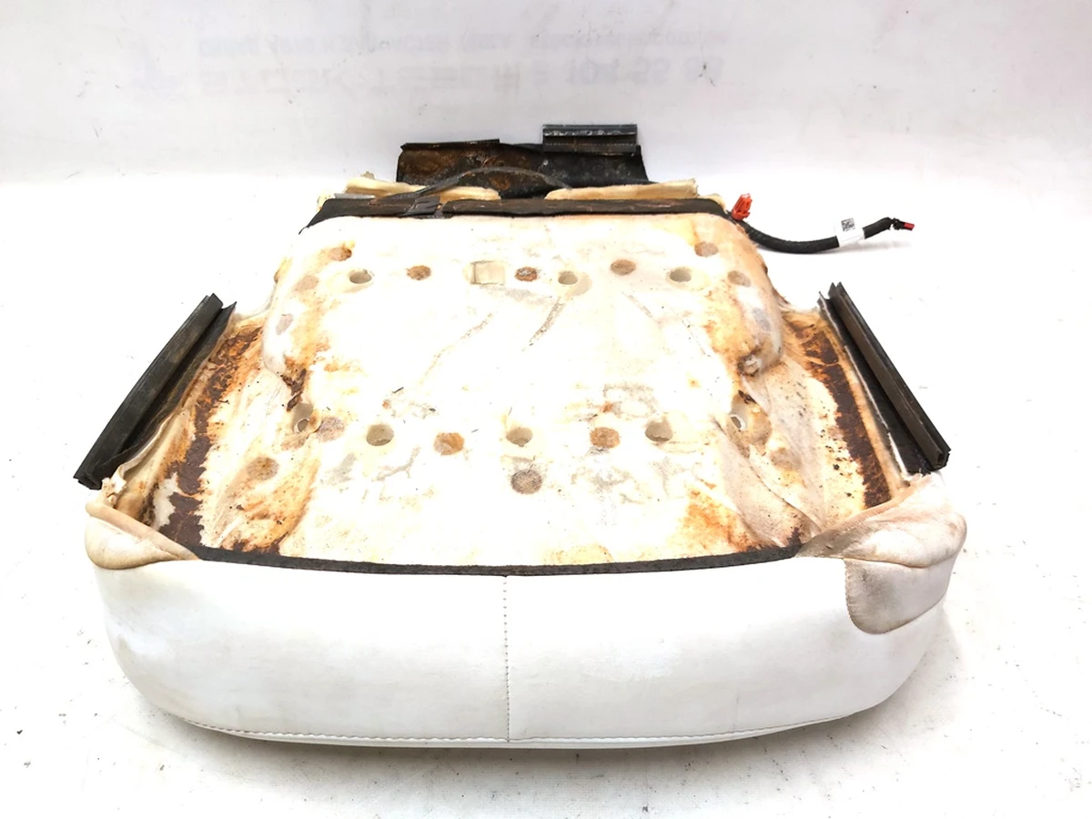 2 Сидіння пасажирське нижня частина з підігрівом WHITE Tesla model 3 7654324-82-C