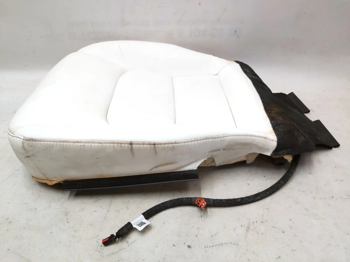 2 Сидіння пасажирське нижня частина з підігрівом WHITE Tesla model 3 7654324-82-C