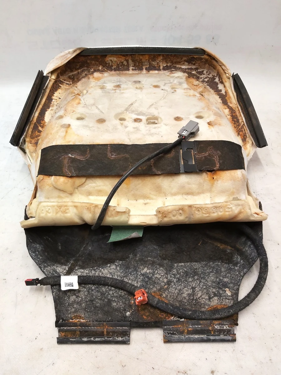 2 Сидіння пасажирське нижня частина з підігрівом WHITE Tesla model 3 7654324-82-C