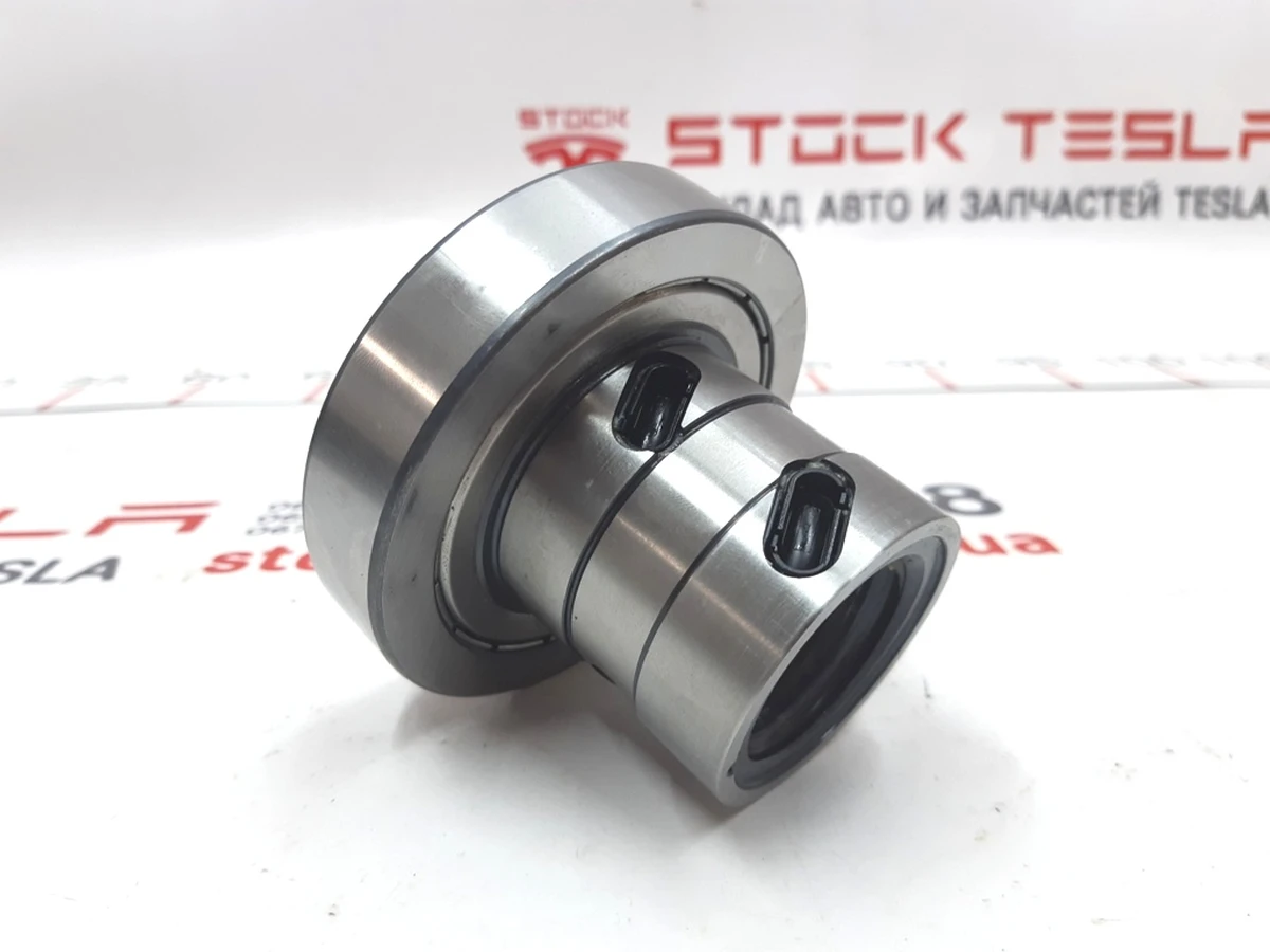 1 Черв'ячна гайка з підшипником Tesla model S REST 1453628-00-B
