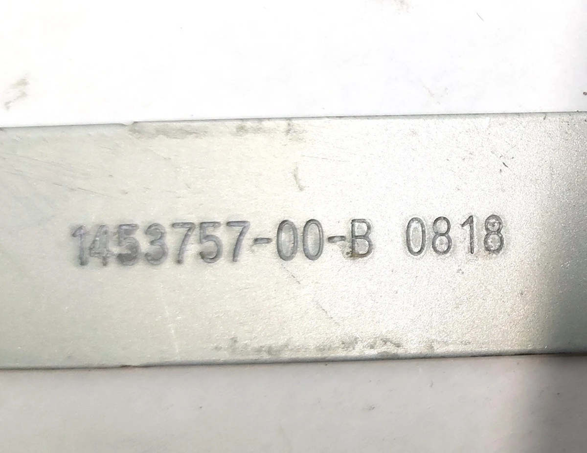 Планка фіксувальна корпусу металевого MCU (основного монітора) Tesla model S REST, model X 1451809-00-A