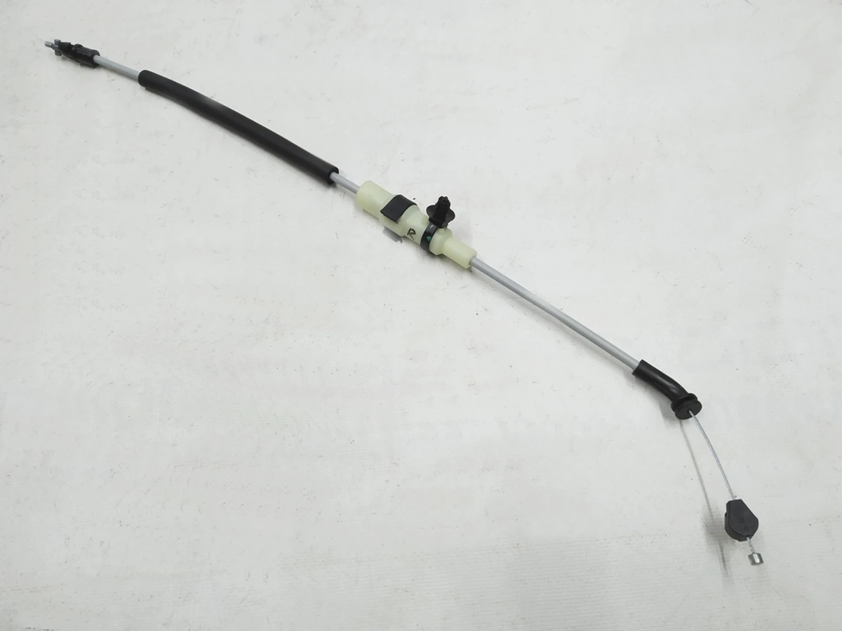 2 Тросик ручки открытия замка спинки сиденья 2-го ряда правый Tesla model 3 1467241-00-A