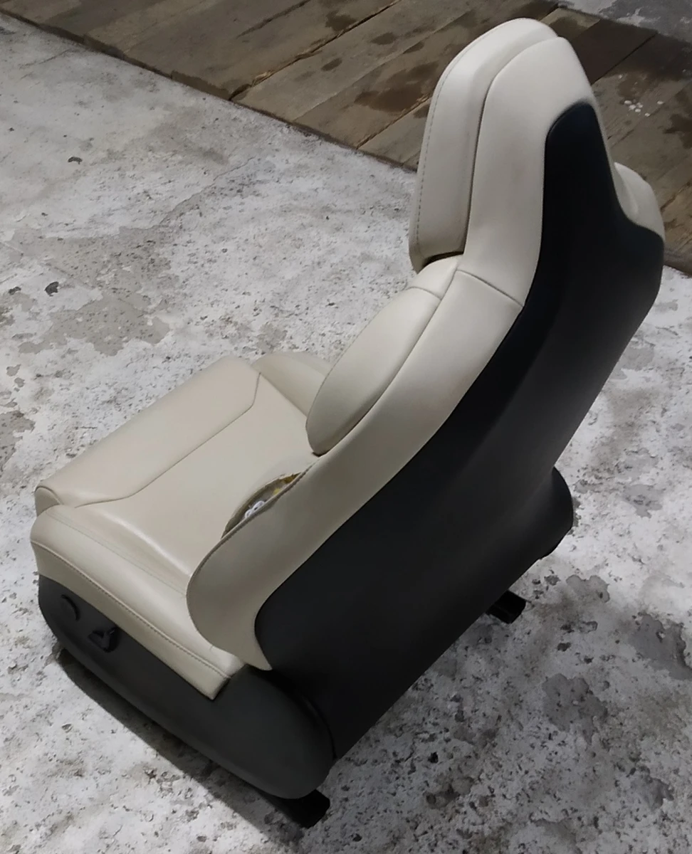 1 Сидіння водійське PUR CRM без блоку управління, подушки, датчика, проводки, кнопки з пошкодженням Tesla model S REST 9876540-03-A