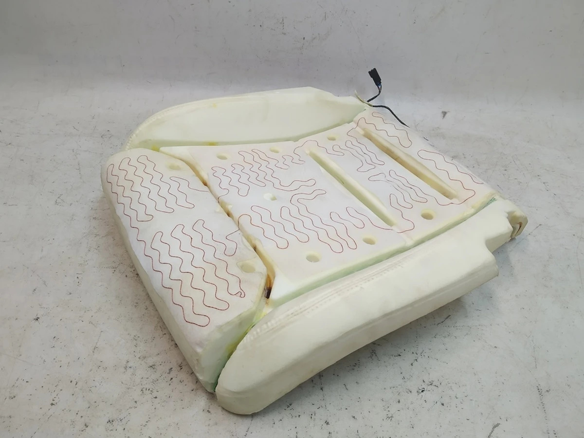 Пінний наповнювач нижньої частини пасажирського сидіння GEN3 з підігрівом (окислення) Tesla model S REST, model X 1454068-00-A