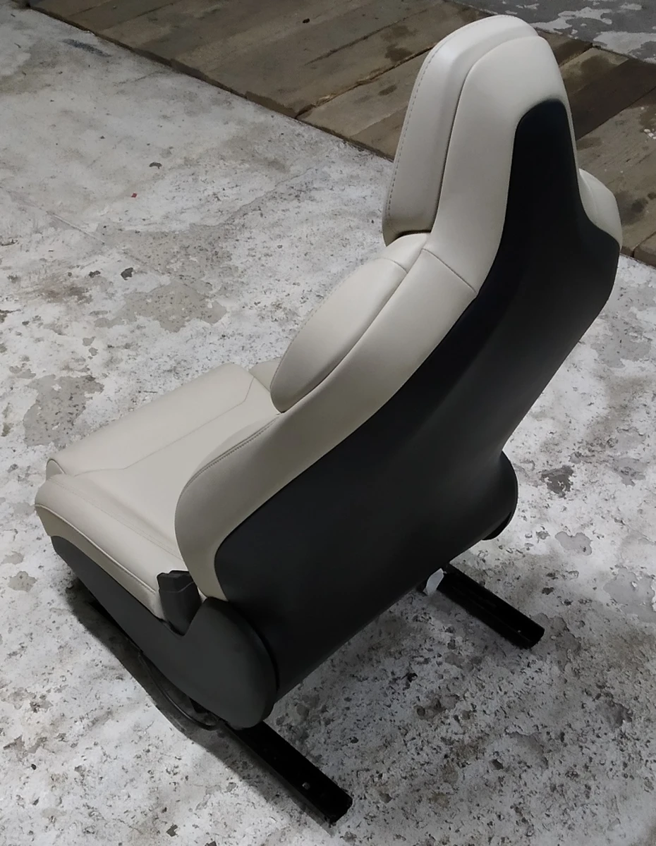 2 Сиденье пассажирское в сборе PUR CRM (с повреждением) Tesla model X 9876524-03-A