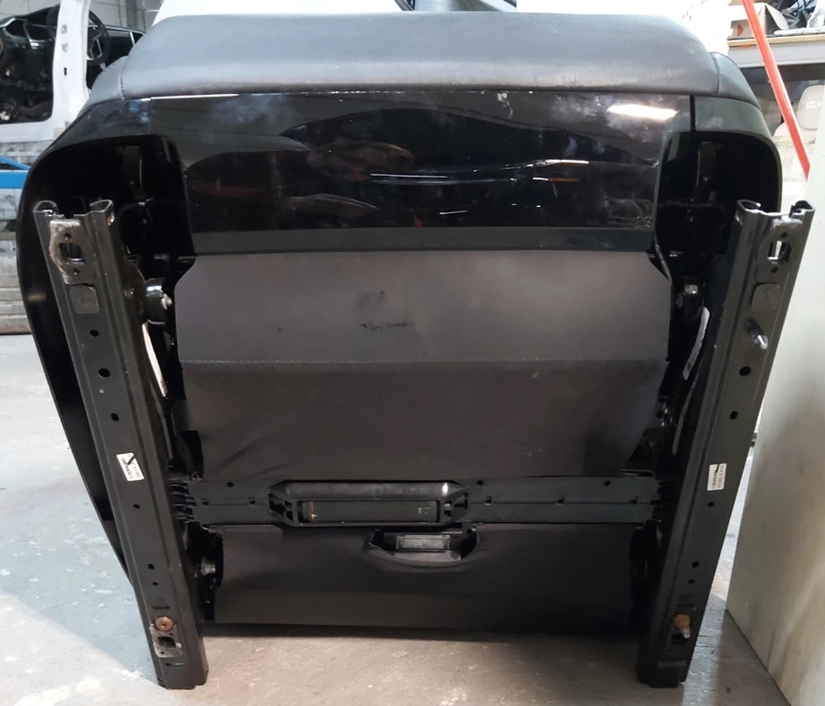 2 Passenger seat assembly PUR BLK GEN3 gloss Tesla model S REST, model X 9876524-02-A