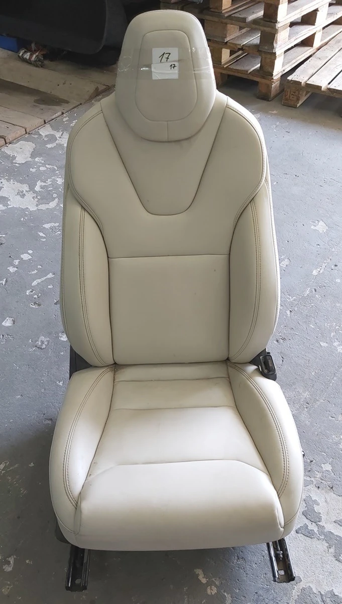 2 Passenger seat assembly PUR CRM (with damage) without blocks, sensors, pillows, left side pad Tesla model X 9876524-03-A