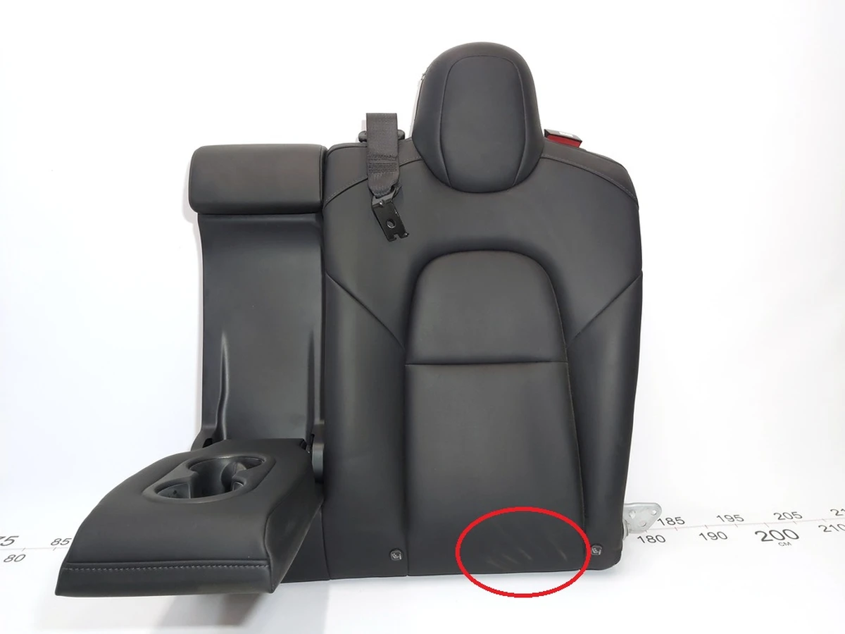 4 2R SB 60 SPLIT ASSY (60) BLK complete with center headrest and armrest with damage Tesla Model 3 1455035-C7-D