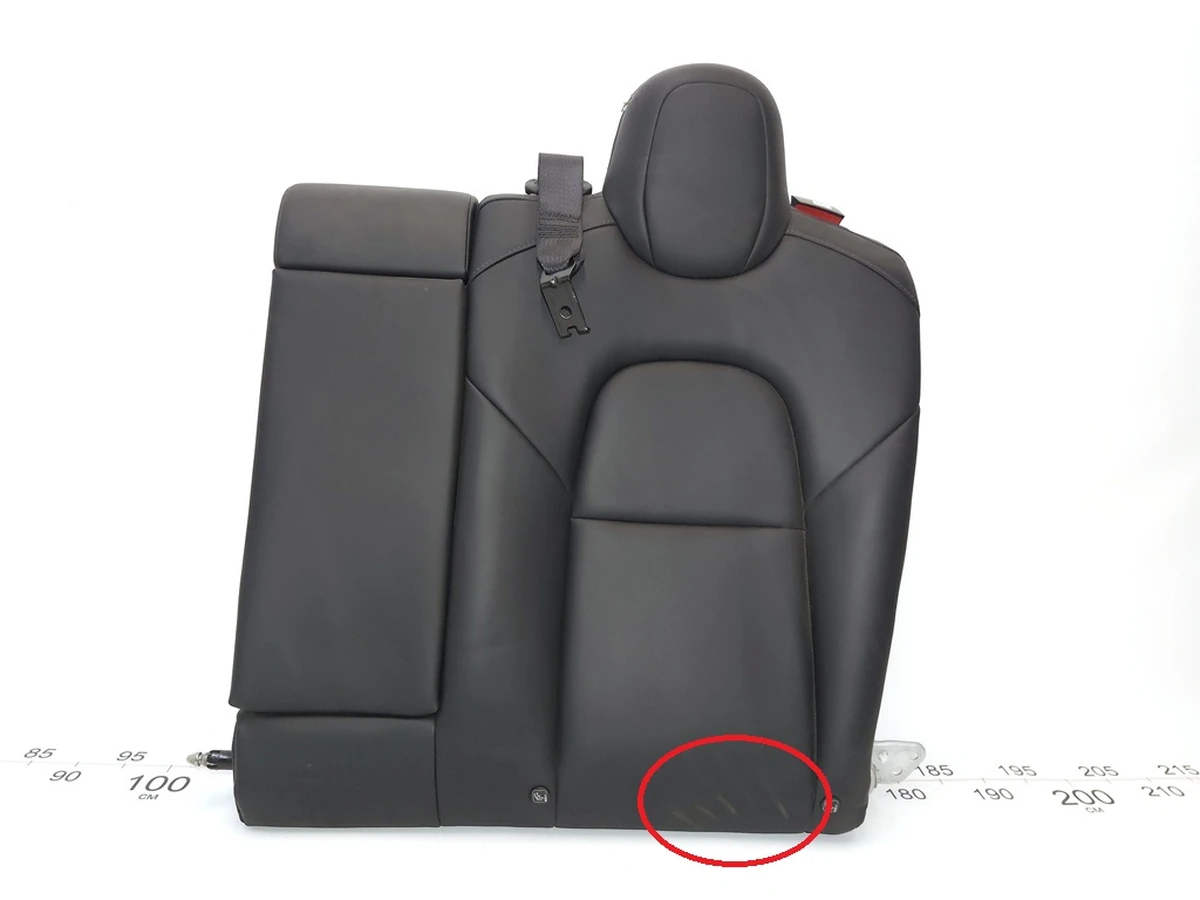 4 2R SB 60 SPLIT ASSY (60) BLK complete with center headrest and armrest with damage Tesla Model 3 1455035-C7-D