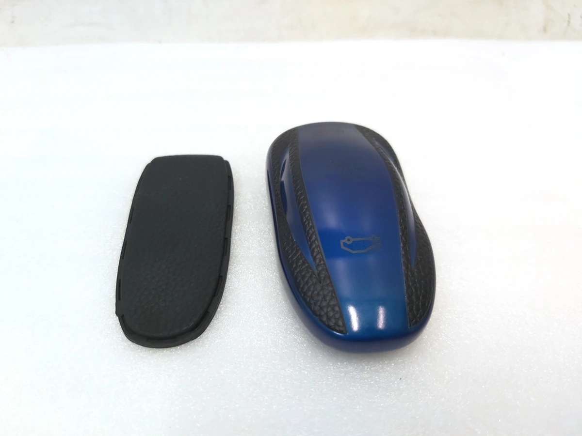 1 Protective cover for car key (key fob) BLUE Tesla all models (except Model X, Model X Mar 2021) 1819445-00-B