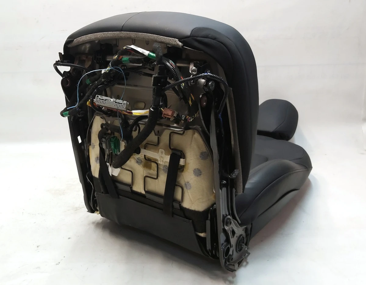 1 Driver's seat PREM PUR BLK partially assembled with heating Tesla model 3, model Y 7654322-01-B