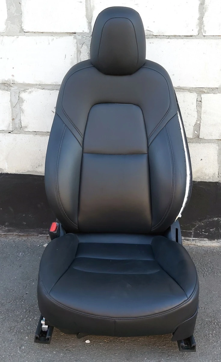 1 Сиденье водительское с подогревом без преднатяжителя, подушки, PREM PUR BLK датчика с повреждением Tesla model 3, model Y 7654322-01-B