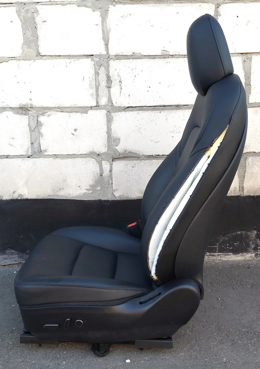 1 Сиденье водительское с подогревом без преднатяжителя, подушки, PREM PUR BLK датчика с повреждением Tesla model 3, model Y 7654322-01-B