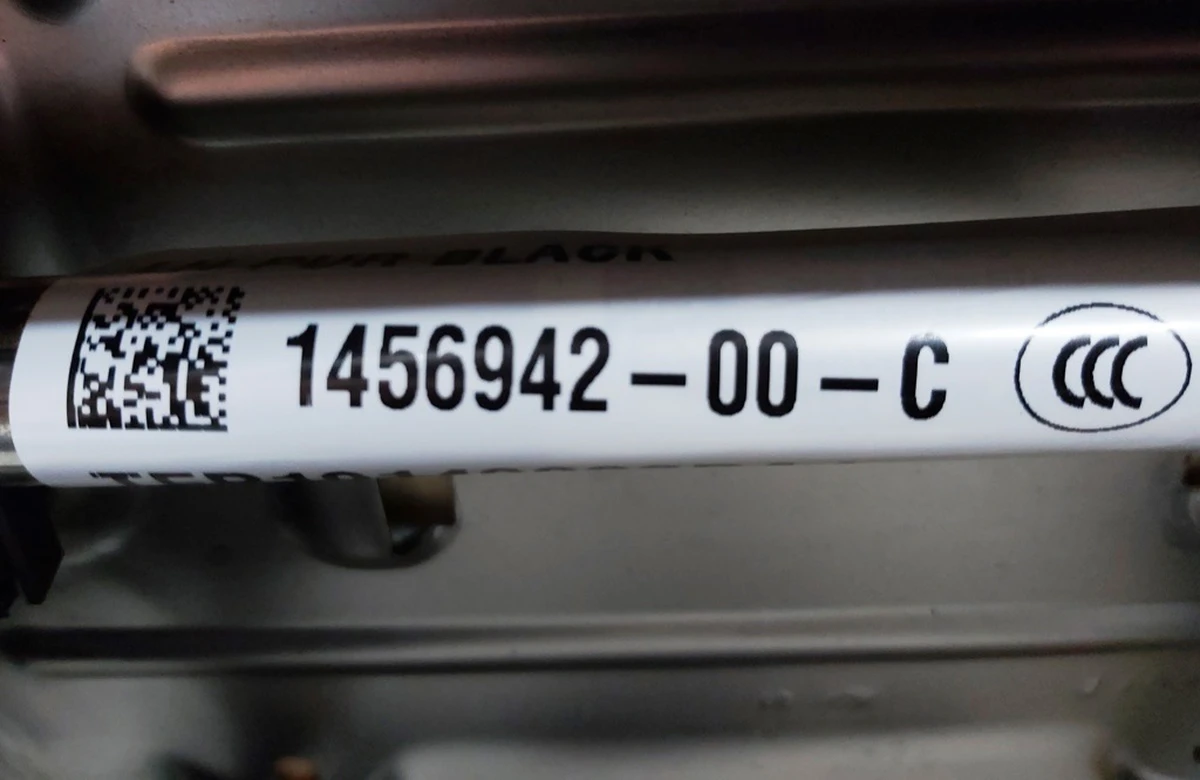 1 Сиденье водительское в сборе (с подогревом) PREM PUR BLK Tesla Model 3, Model Y 7654322-01-B