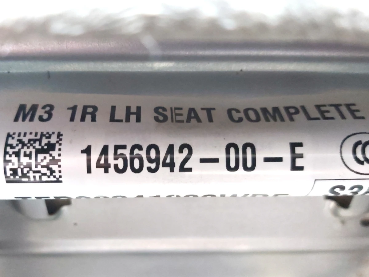 1 Сиденье водительское в сборе с повреждением PRM PUR BLK в частичном сборе Tesla model 3 7654322-01-C