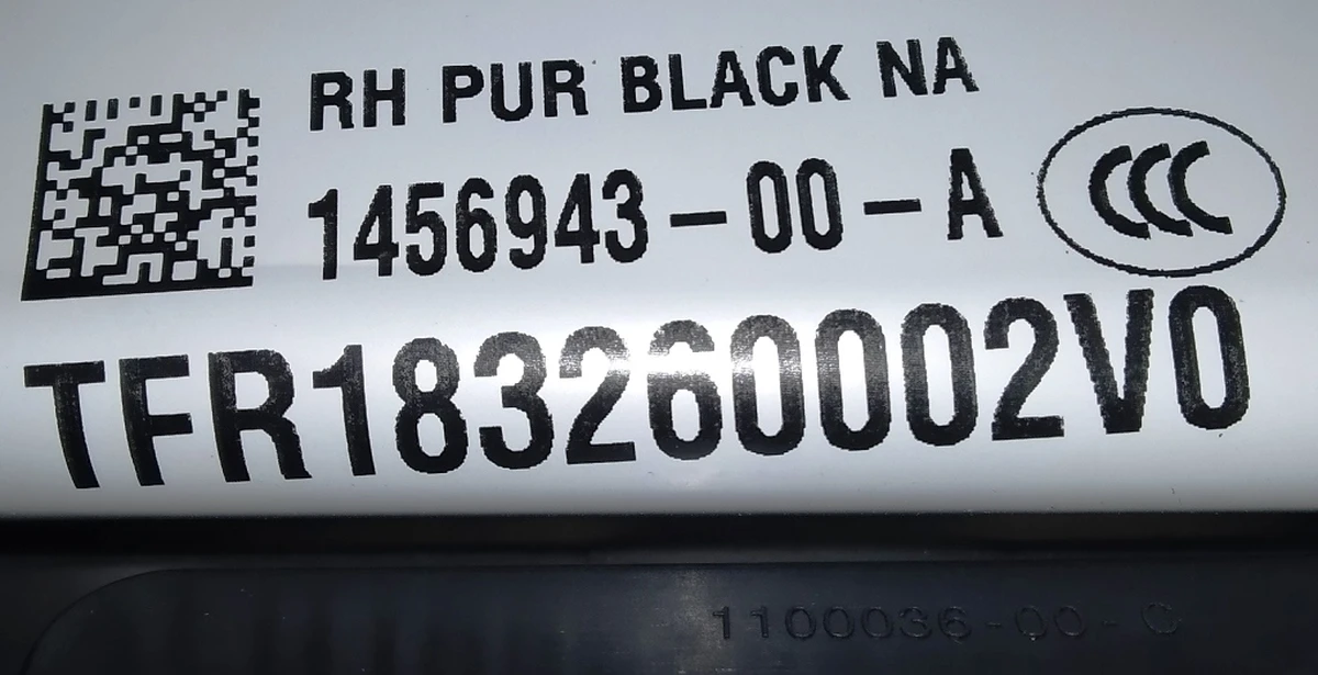2 Сиденье пассажирское с подогревом, без подушки безопасности, преднатяжителя, датчика повреждено PREM PUR BLK Tesla model 3 7654324-01-C