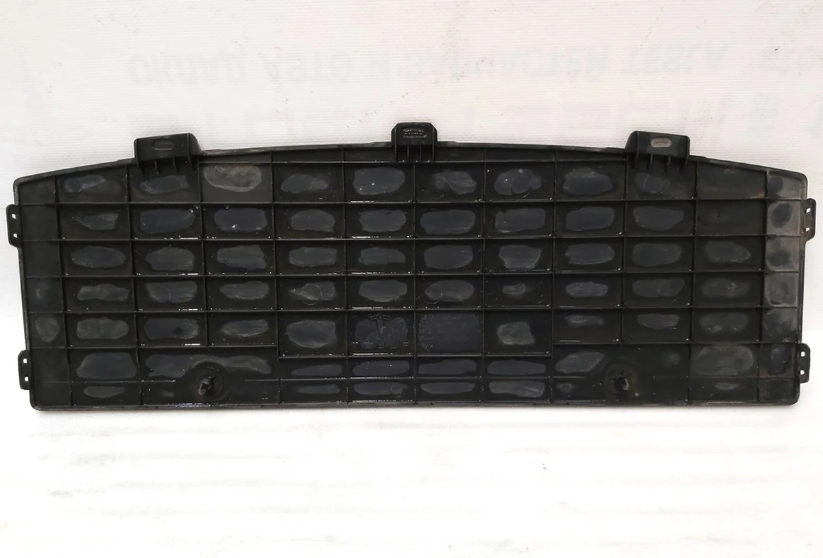 8 Кришка дифузора бампера заднього нижнього (заглушка фаркопа, люк) Tesla model 3 1460156-00-A