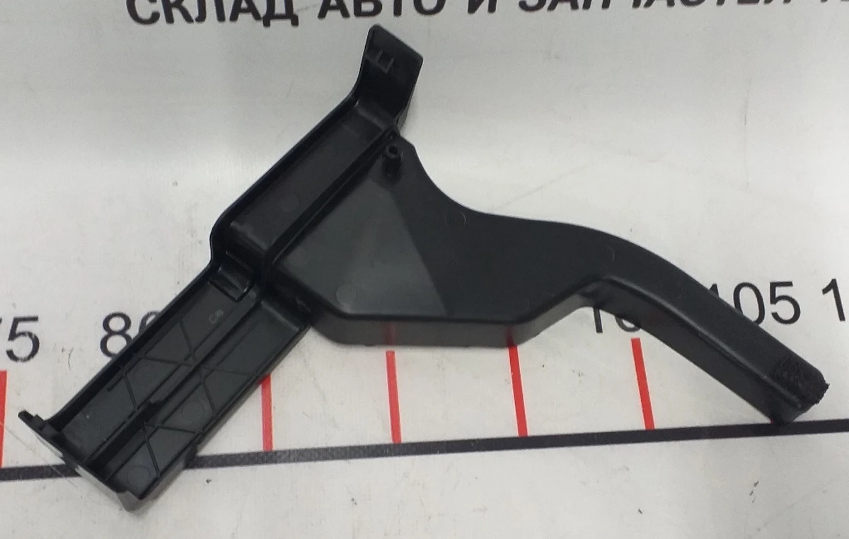 19 Накладка пластикова боді контролера правого Tesla model 3 1461511-00-B