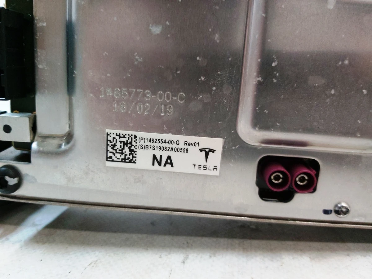 1 Комп'ютер автомобіля PROVISIONED FSD REV01 Tesla Model 3 1462554-S0-G
