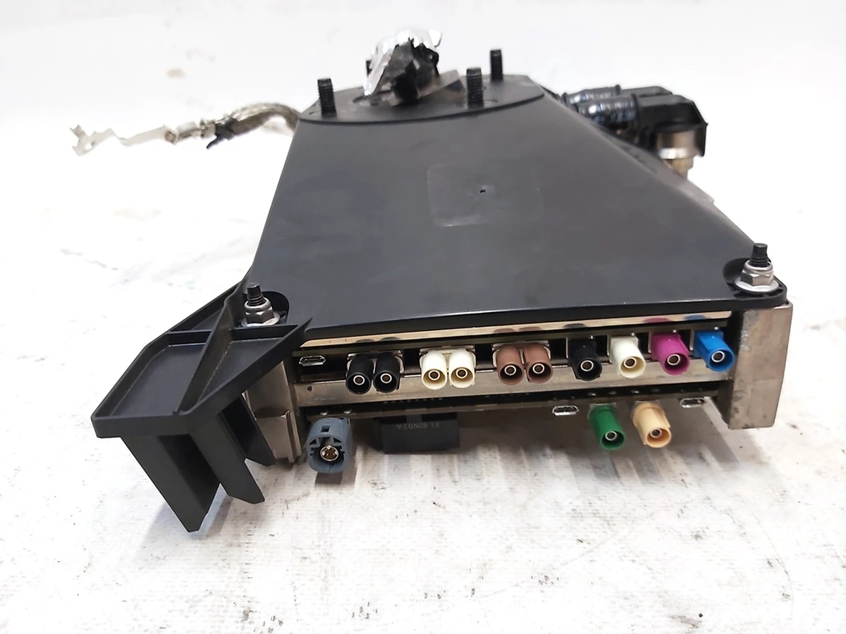 1 CAR,COMPUTER,MCU,ADAS,ASSY, HW2.5-PROVISIONED FSD REV01 Tesla model 3 1462554-S0-L