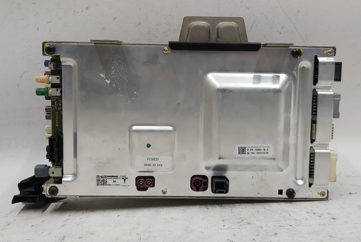 1 Комп'ютер автомобіля PROVISIONED АП не працює Tesla model 3 1462554-S0-K