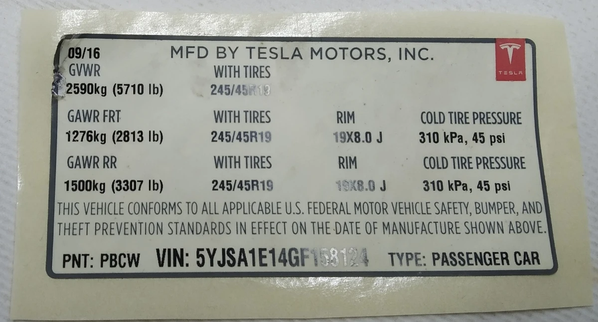 4 Этикетка (лейба, наклейка) основная c производственной информацией Tesla model S REST 75 1462927-00-C