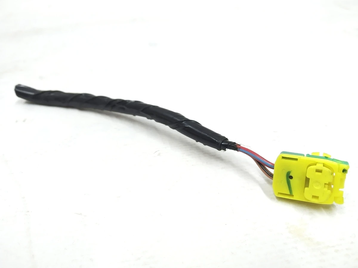 6 Passenger Airbag Wiring Connector (Dashboard) Tesla model S 1463361-00-B