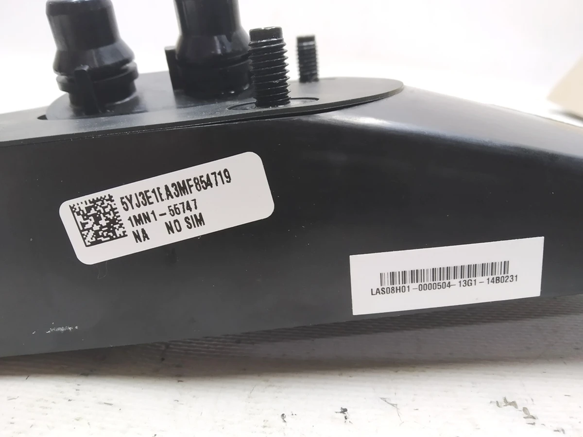 1 Car computer mounting bracket complete with cooling pipes Tesla Model 3 1566786-00-C